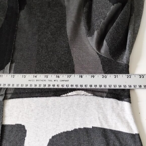 Ozai N Ku Camo Fleur Artisan Top Size 2XL Gray Clouds Boho Artsy Patchwork - Picture 8 of 11